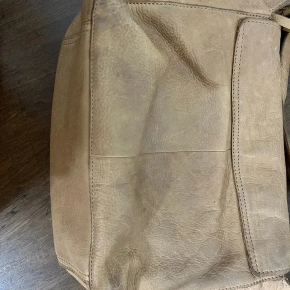 Anthropologie Mo and Co. light brown pebbled leather messenger/Crossbody bag - Picture 6 of 11